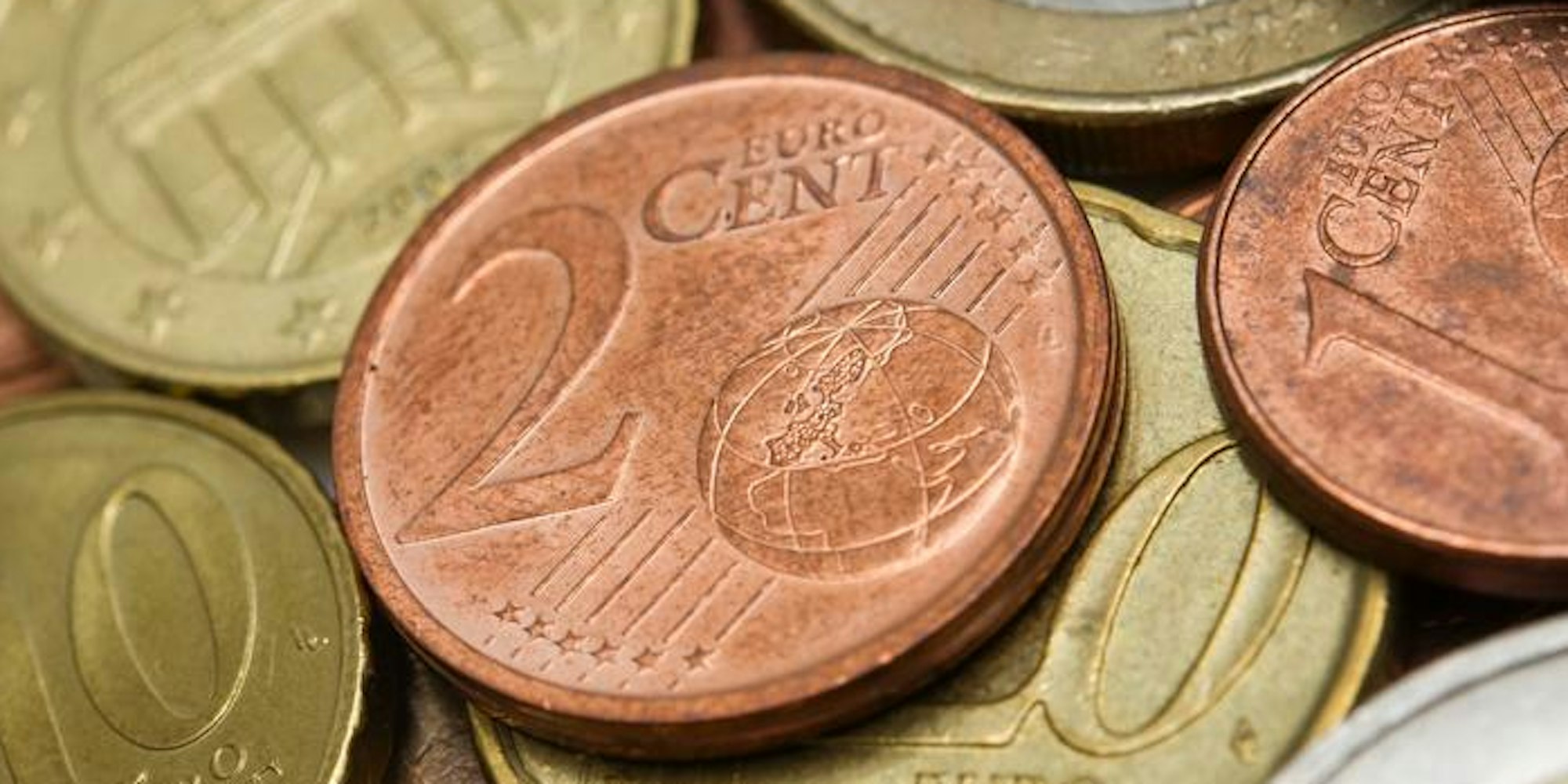 Die Deutschen wollen ihre Ein- und Zwei-Cent-Münzen behalten.