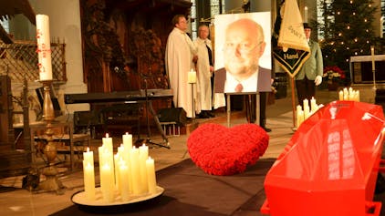 Trauerfeier für den im Dezember verstorbenen Fritz Roth