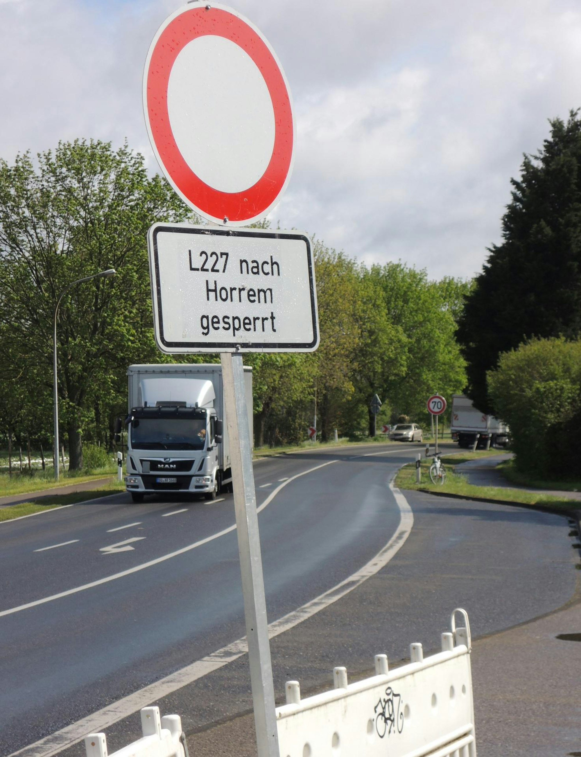 Von der Einmündung der Bruchhöhe bis zur Rote-Kreuz-Straße wird die L 277 saniert.