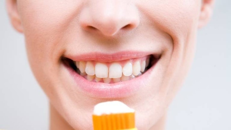 Zähne immer gut pflegen, damit die Dritten noch lange auf sich warten lassen.