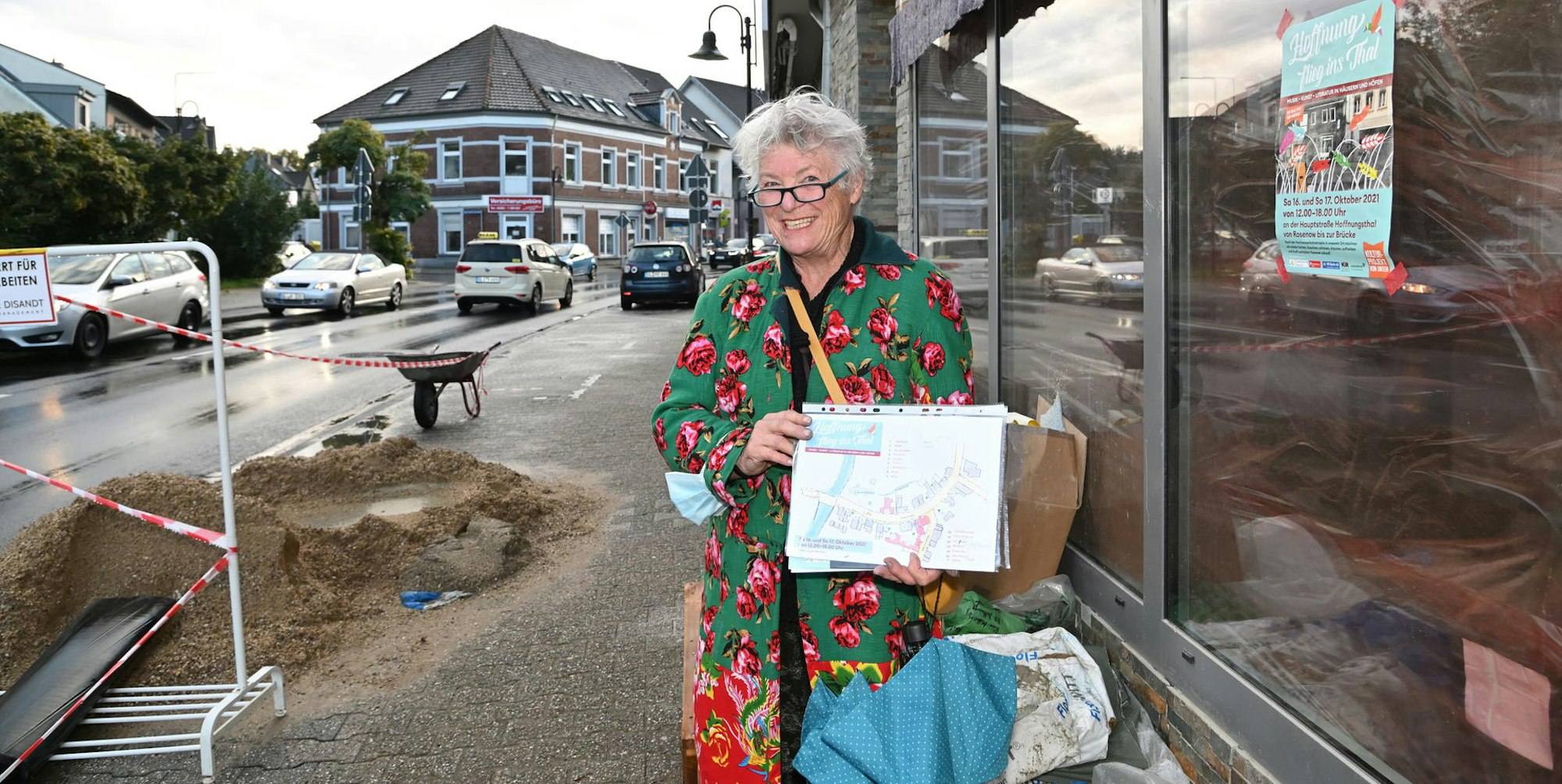 Mit ihrer Kunstaktion „Hoffnung, flieg ins Tal“ wurde Ulrike Oeter nach der Flutkatastrophe aktiv.