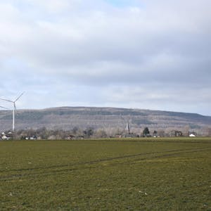 Unter anderem nördlich von Oberembt, Niederembt und Frankeshoven sollen weitere Windräder installiert werden.