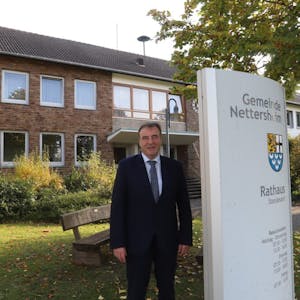 Nach 16 Jahren als Bürgermeister und einem knappen halben Jahrhundert im Dienst der Gemeinde Nettersheim verlässt Wilfried Pracht am Monatsende das Rathaus und übergibt das Chefbüro an Norbert Crump.