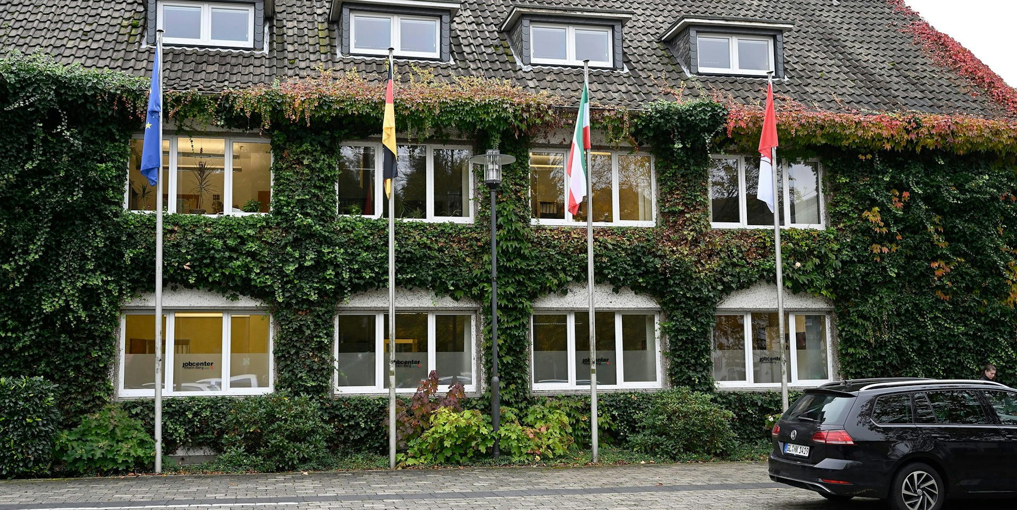 Flaggen Kürten Rathaus 151021