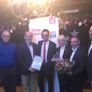 Der Friedrich-Jacobs-Preis der FDP-Fraktion für die Kölner Aidshilfe.