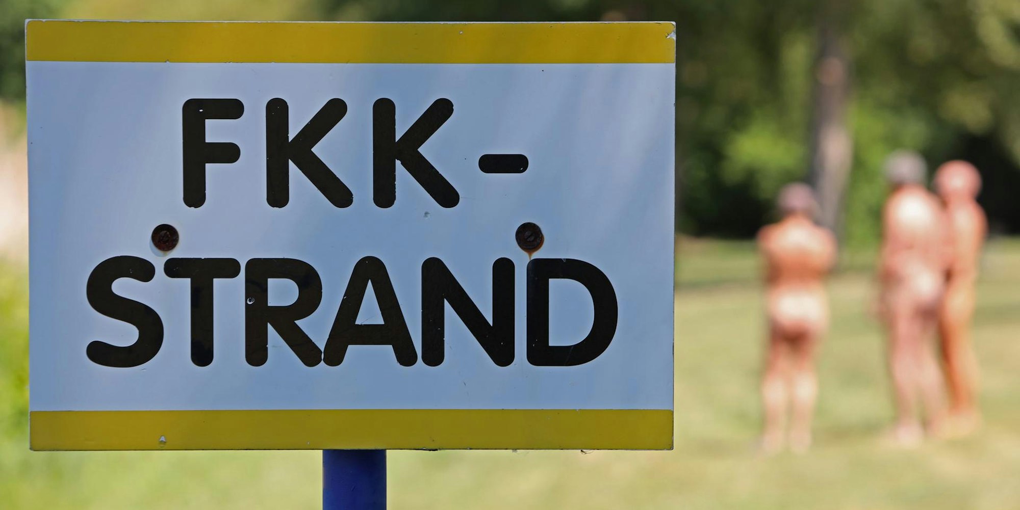 FKK Strand Symbol dpa 250722