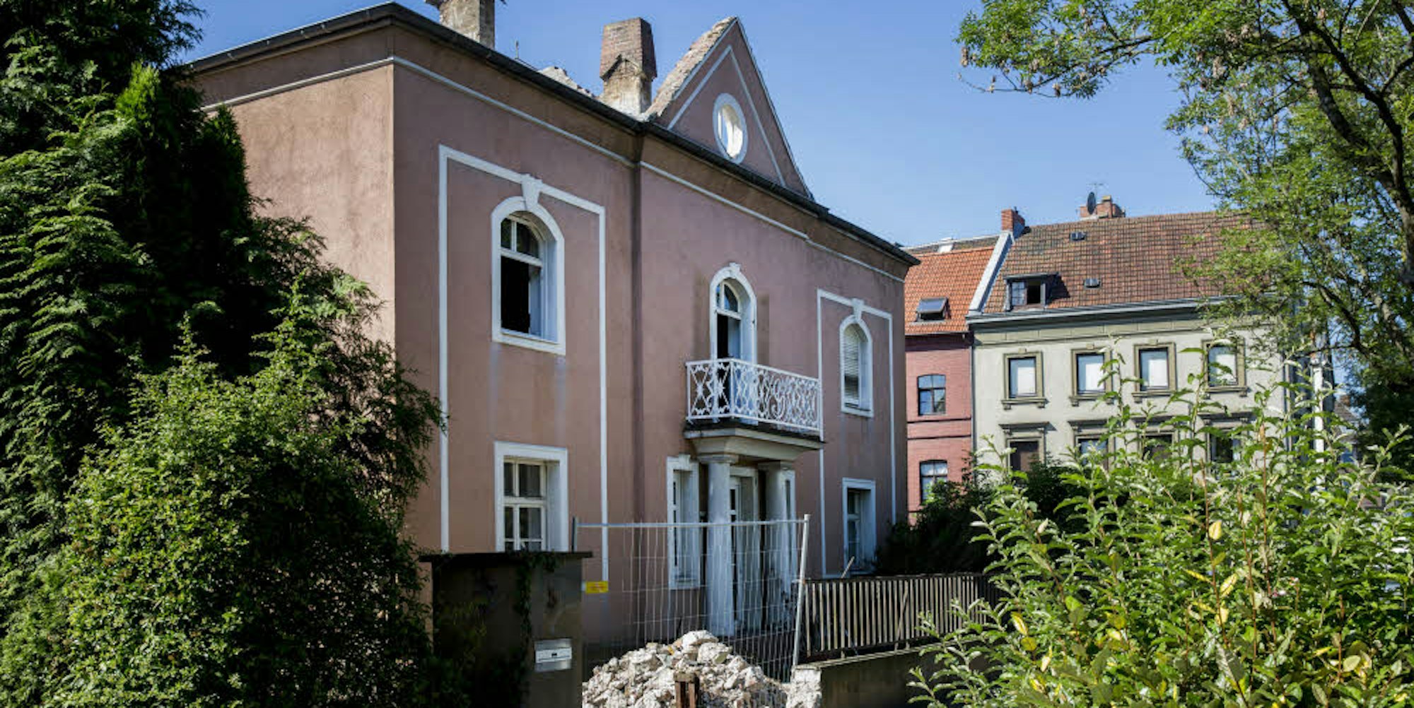 Die Villa an der Schönhauser Straße steht leer und soll abgerissen werden.