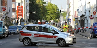 Die Aufgaben des Kölner Ordnungsamtes sind vielfältig - Straßen sperren, Domstreifen und Co. beschäftigen die Mitarbeiter.