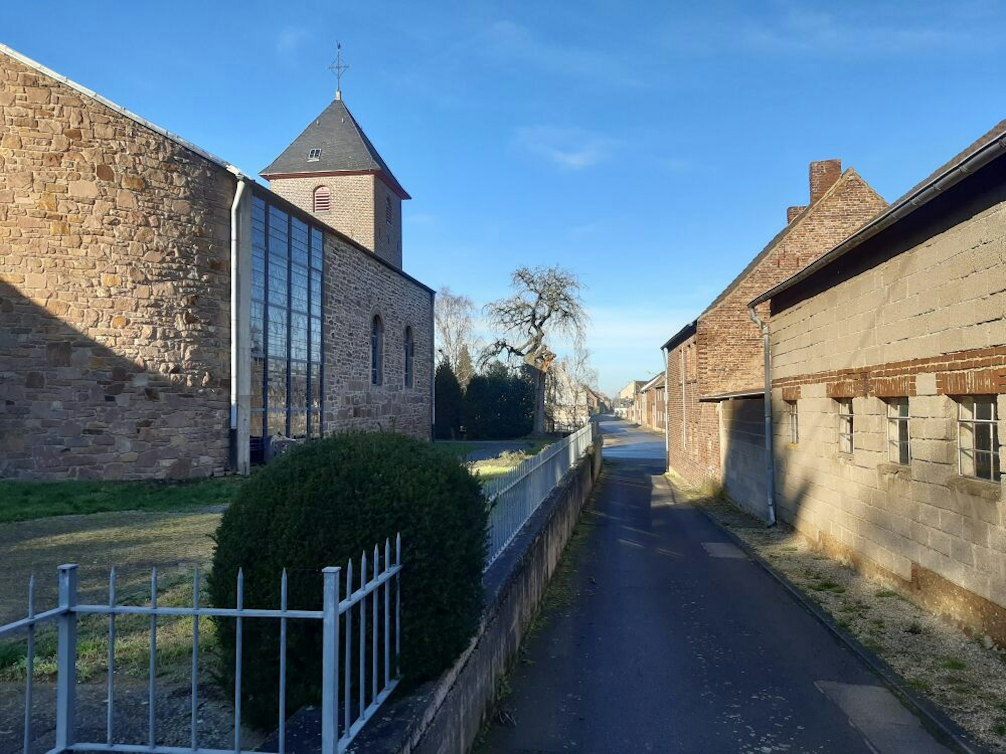 Aus der alten Kirche in Morschenich soll ein Kulturzentrum werden.