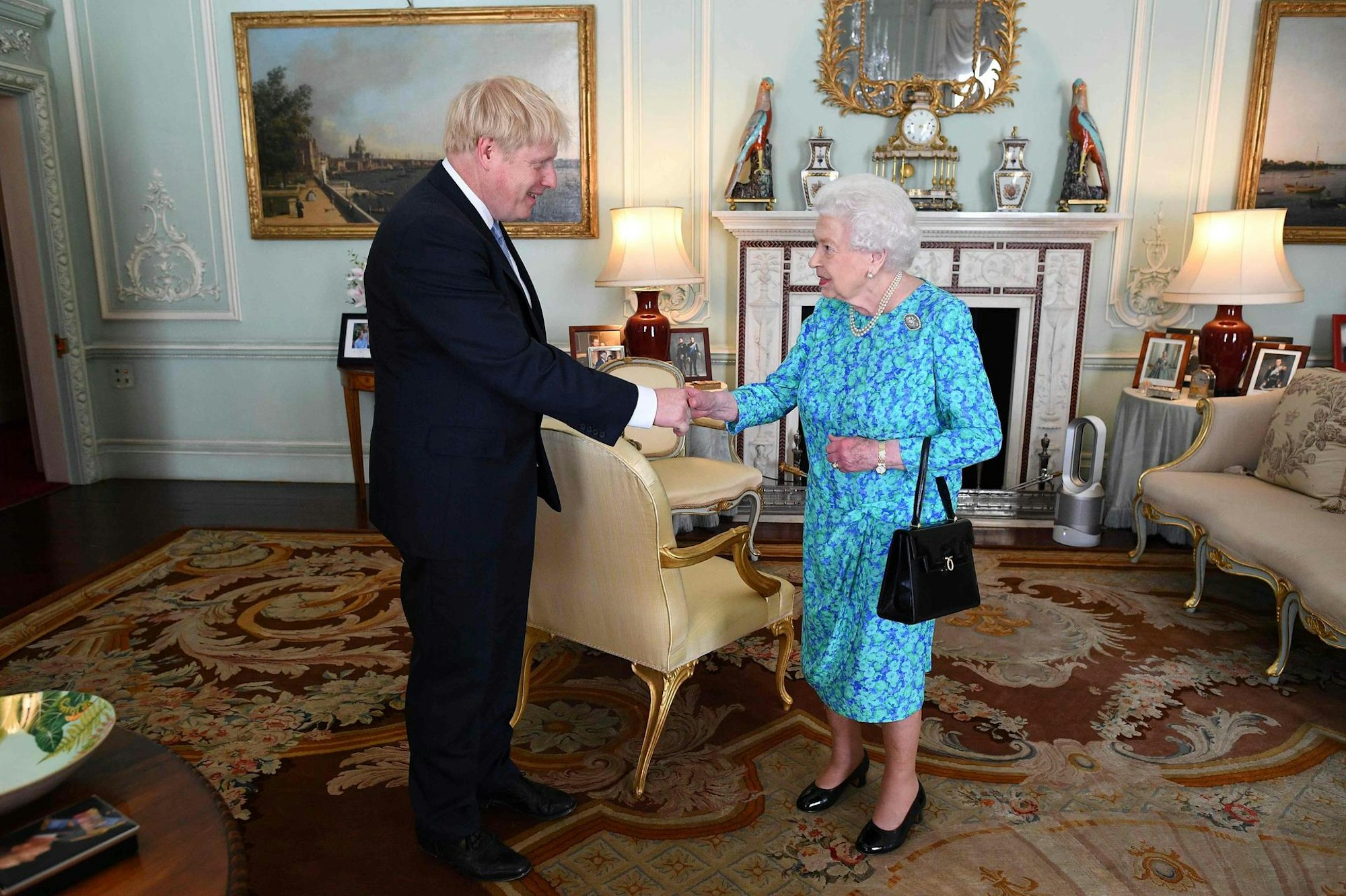 Queen und Boris Johnson