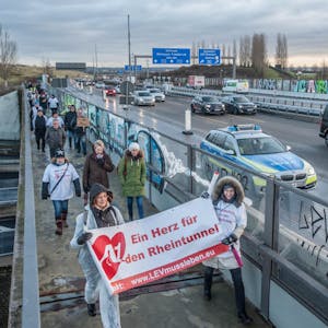 Dem Protest gegen den Bau der Rheinbrücke misst Landesverkehrsminister Hendrik Wüst nicht allzuviel Bedeutung bei.