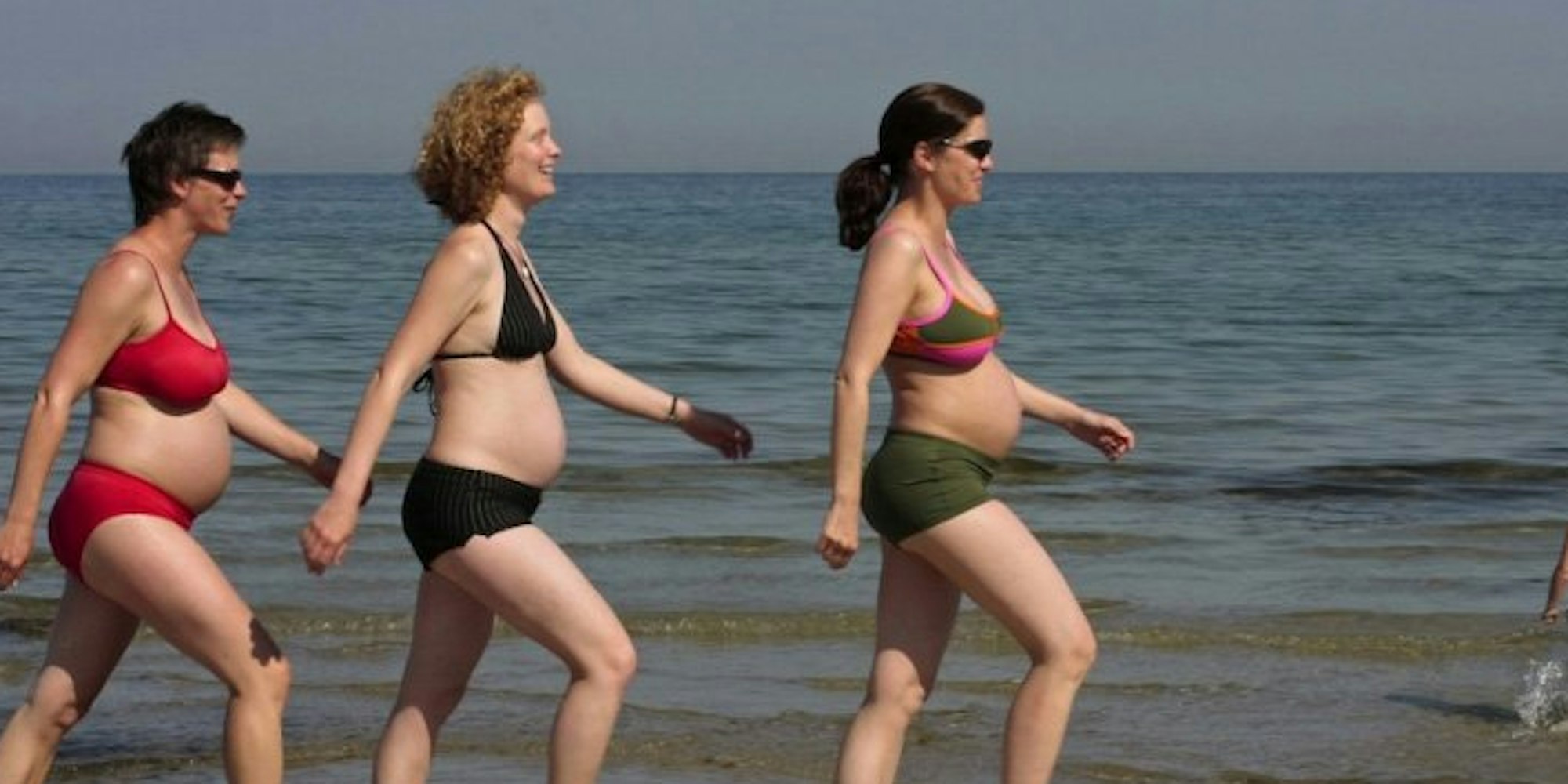 Da Wassersport besonders gelenkschonend ist, empfiehlt es sich für Schwangere.