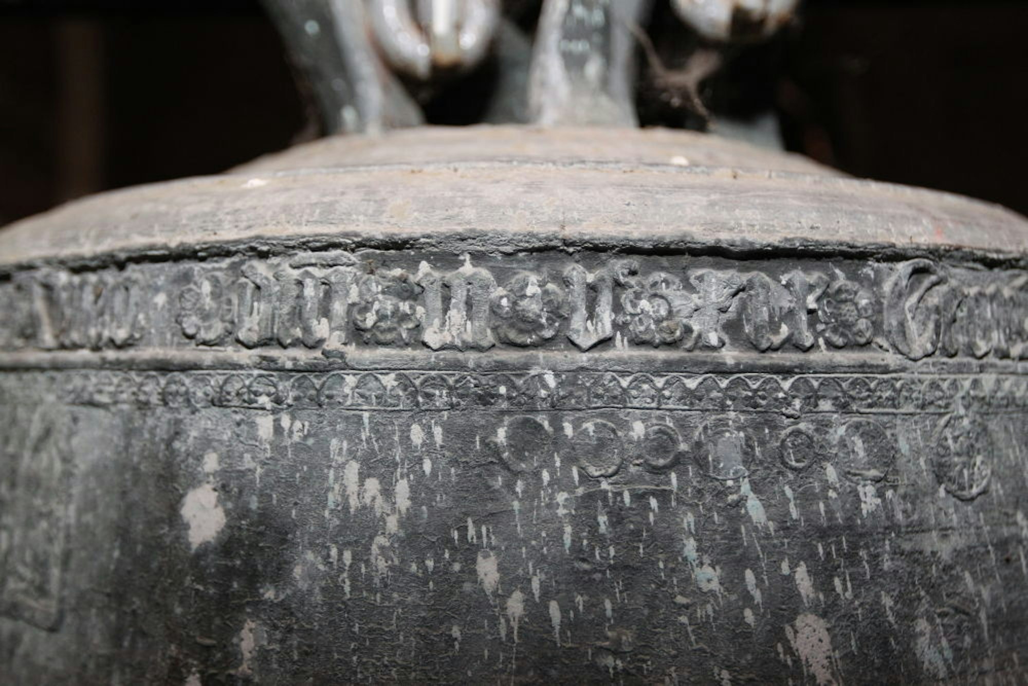 Die Inschrift der Georgsglocke bezeichnet das Jahr des Gusses: Anno Domini 1519, gekennzeichnet als Anno Dom M V XIX.