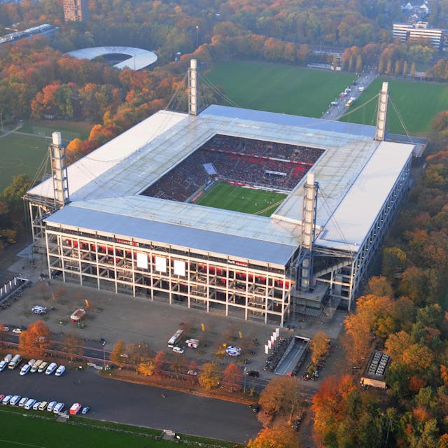Rhein Energie Stadion-2