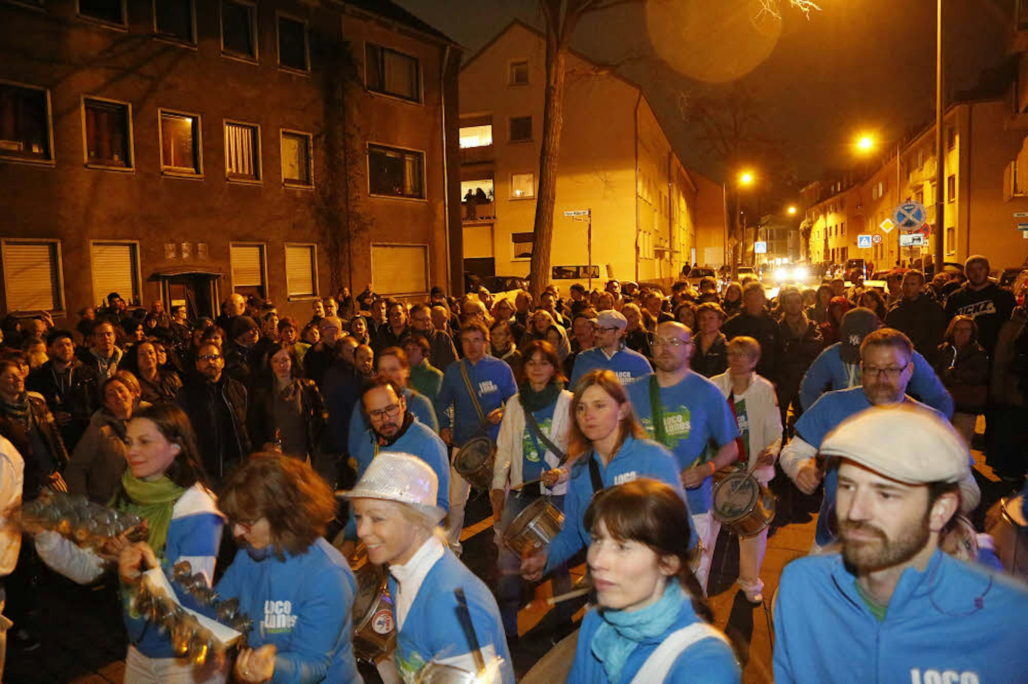 Die Samba-Combo „Bloco 11“ zog durch die Straßen bei der vergangenen Mülheimer Nacht