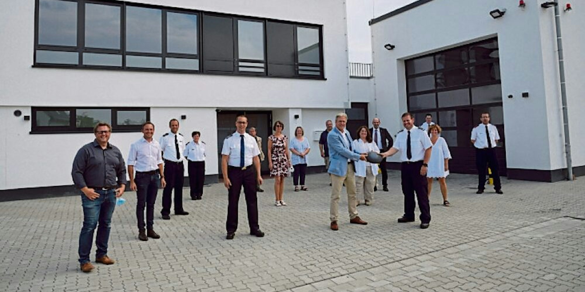 Erweitert und modernisiert ist das Feuerwehrhaus Rösrath, das im Sommer 2020 offiziell übergeben wurde.