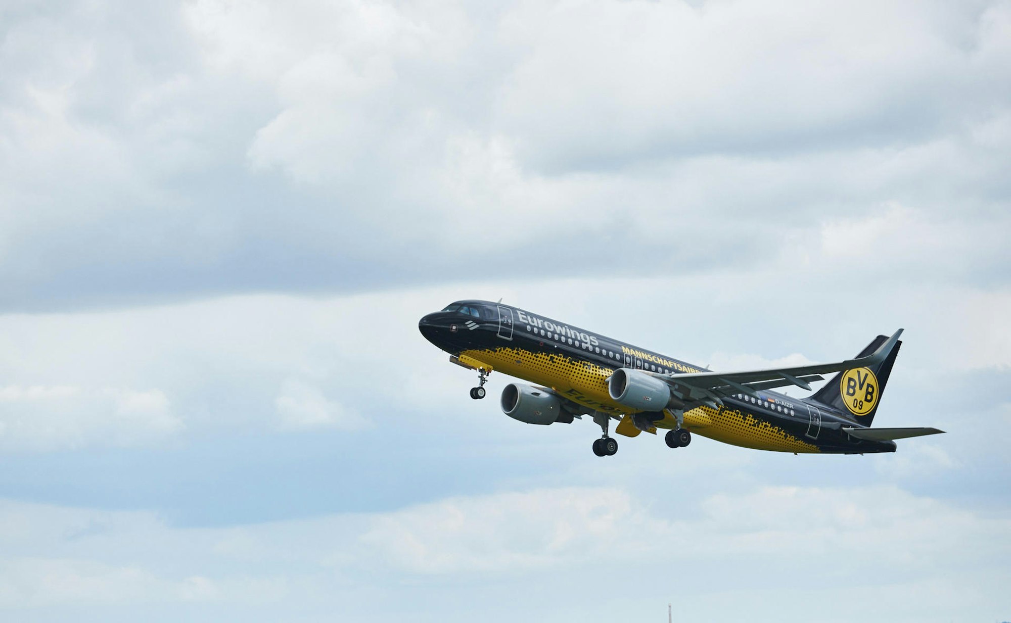 B_Eurowings_BVB_A320 with BVB Livery_ Departure