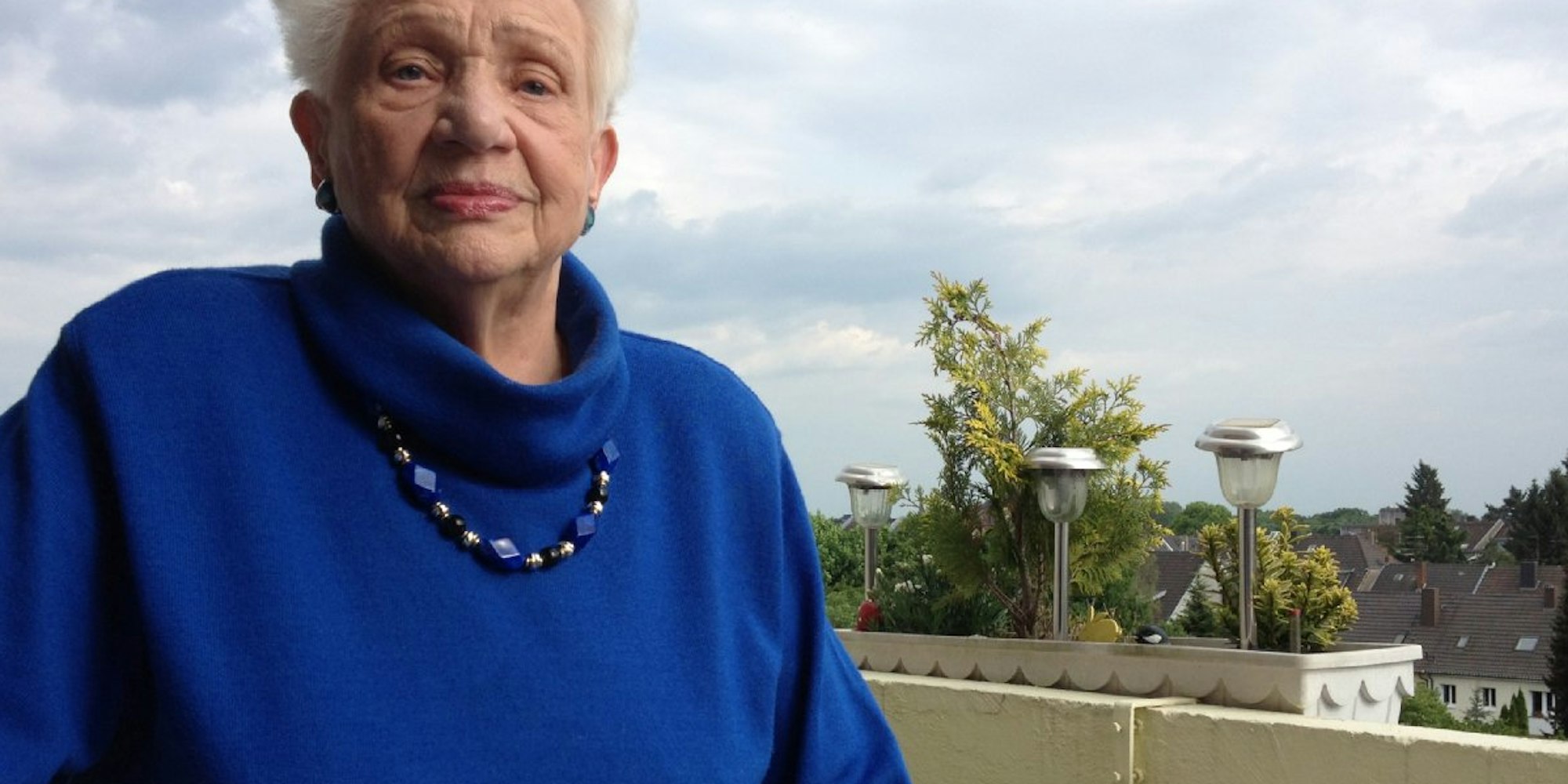 Sonja Schalwig ist 91 Jahre alt. Sie kann noch gut für sich selber sorgen, aber im Bornheimer Seniorenwohnstift Beethoven ist sie abgewiesen worden. Sie sei zu alt.