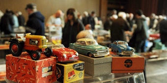 Rund 400 bis 500 Sammler kamen in die Stadthalle, um nach Spielzeug zu gucken.