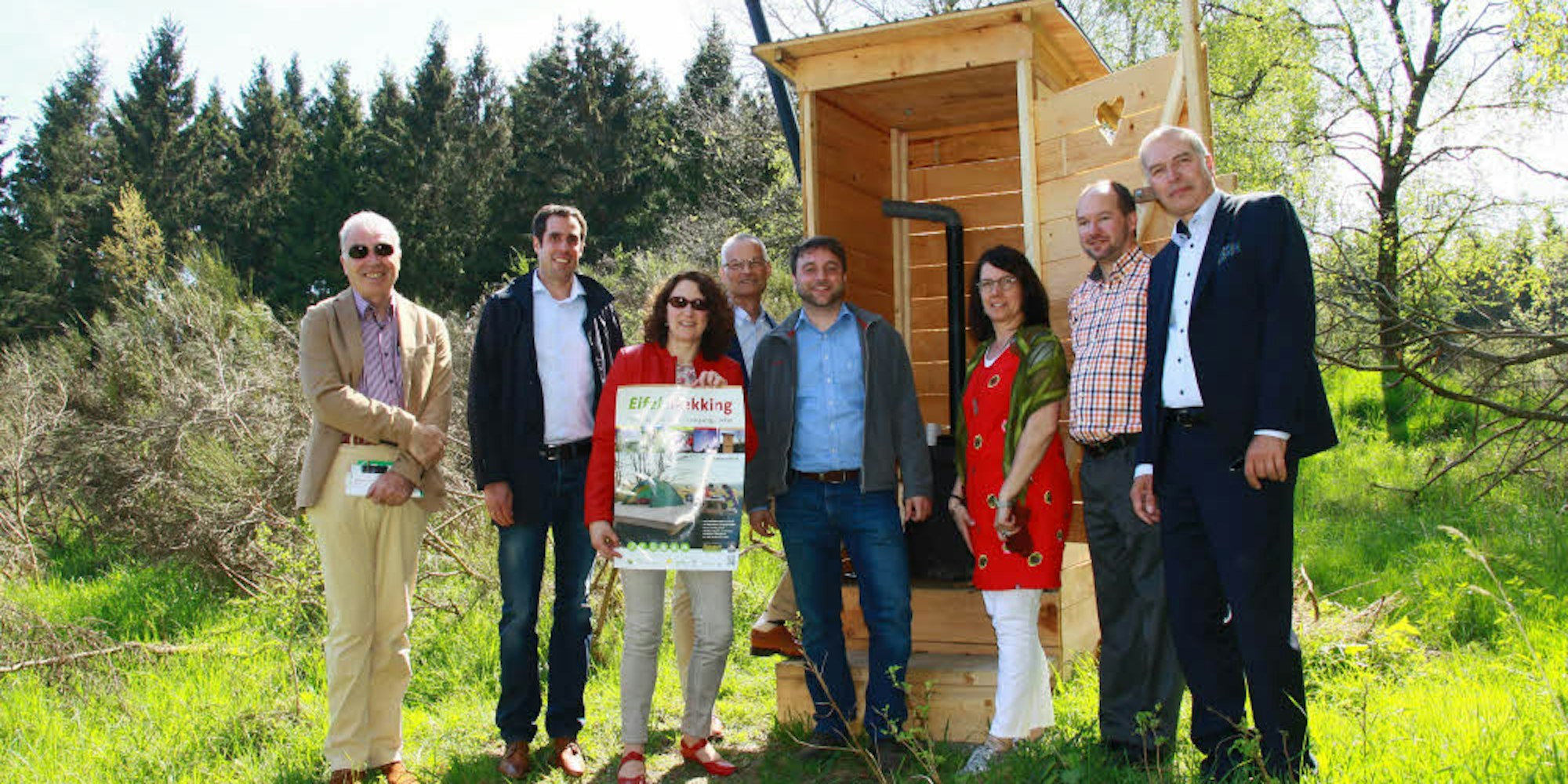 Die neuen Naturlagerplätze – inklusive Komposttoilette – stellten Vertreter von Naturpark und beteiligten Kommunen vor.
