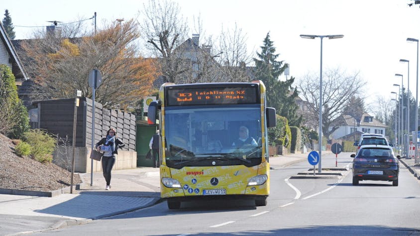 Die Busse der Linie 253 von Leichlingen über Opladen nach Rheindorf fahren künftig deutlich häufiger.