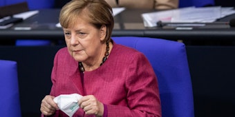 Merkel_im_Bundestag