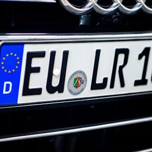Die Zahl der Autos mit einem „E“ auf dem Nummernschild ist im Kreis Euskirchen in den vergangenen Jahren gestiegen.
