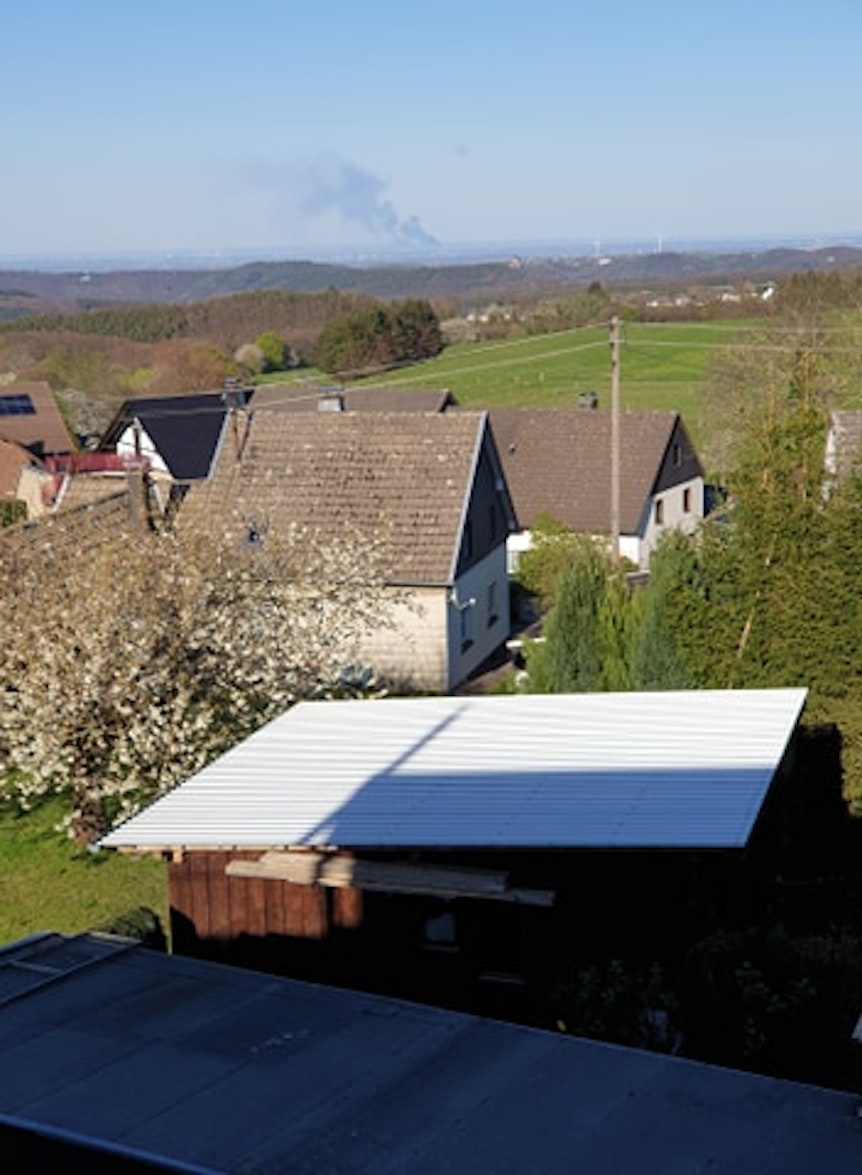 Feuer Raffinerie in Eifel zu sehen leser-Foto