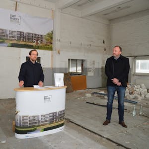 Die Investoren Alexander Matis und Jürgen Kops (r.) sind zufrieden mit dem Projekt.