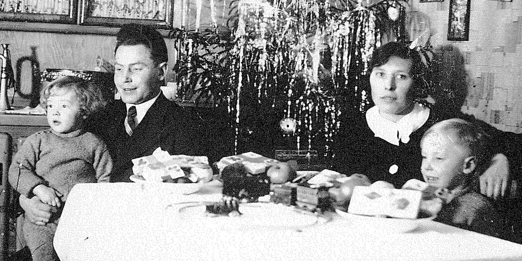 Familie Winterscheid an Heiligabend im Jahre 1934
