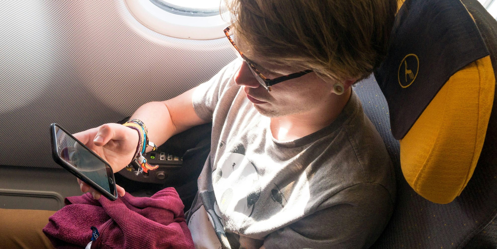 Insiderin packt aus: Warum Sie Ihr Smartphone niemals im Flugzeug vergessen  sollten - Rundschau Online