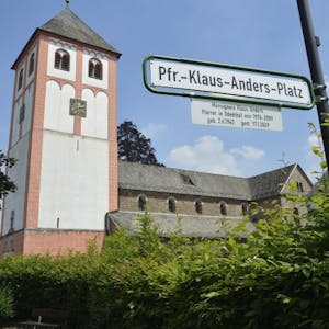 Ein Platz in Odenthal wurde nach dem Pfarrer benannt, der eine Minderjährige über Jahre hinweg schwer missbraucht haben soll.