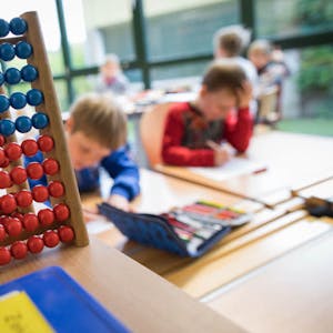 Die verbindlichen Grundschulempfehlungen in NRW könnten wieder eingeführt werden, bislang entscheiden die Eltern.