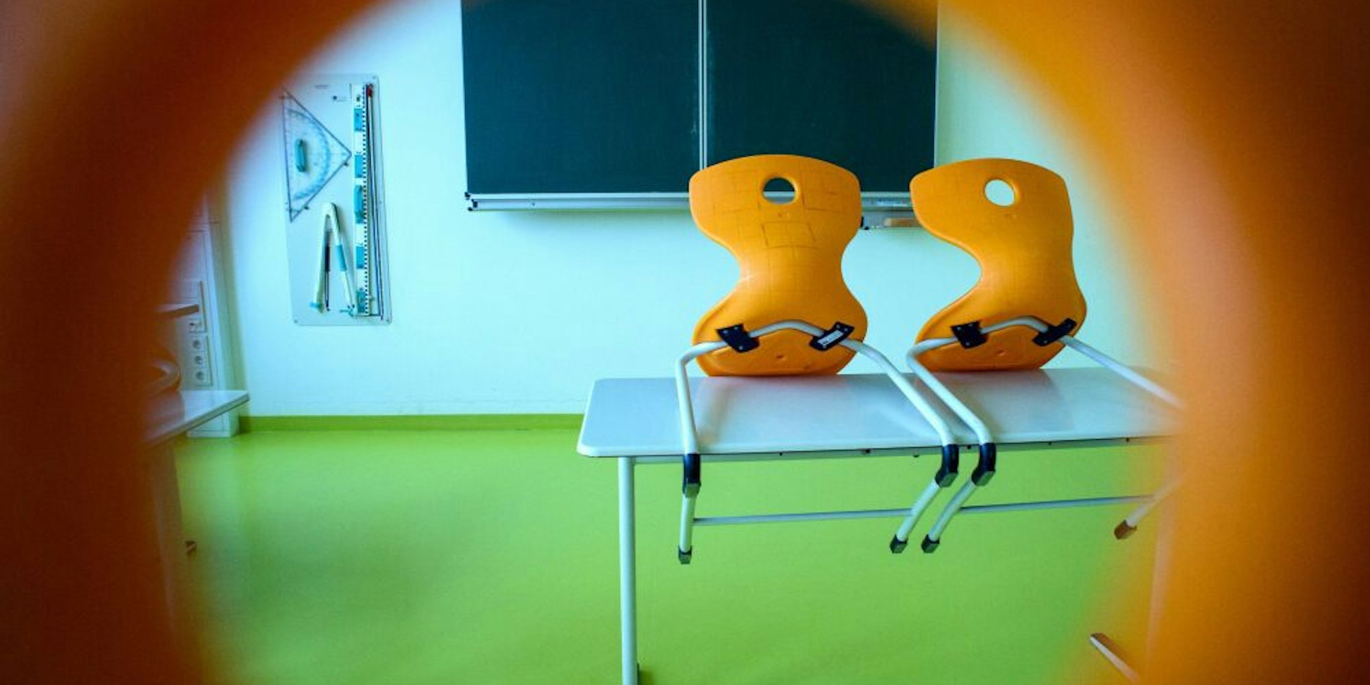 So sehen gerade die meisten Klassenräume an Kölner Schulen aus.