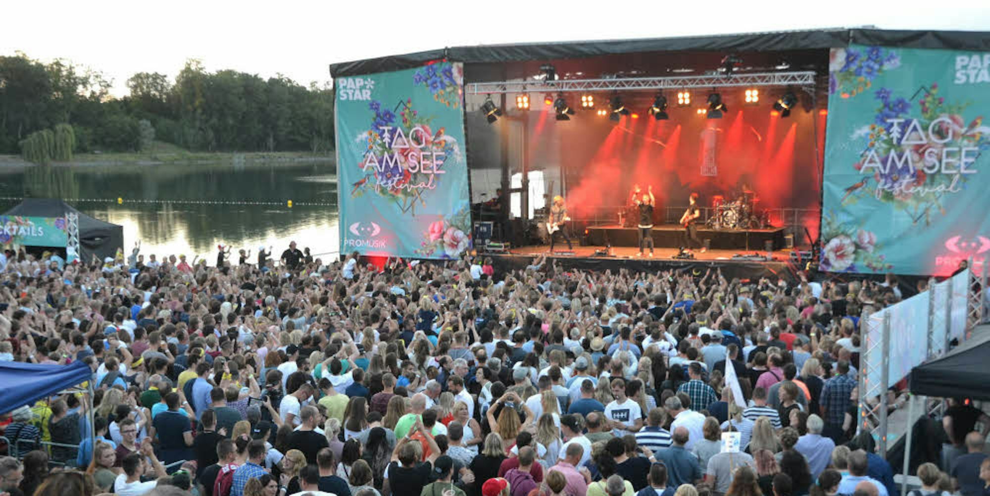 Beim zweiten Tag-am-See-Festival am Zülpicher Seepark bildete am Samstag erneut die Kölner Band Kasalla den Höhepunkt des Abends.