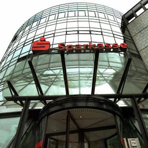 Die Zentrale der Sparkasse Köln-Bonn am Rudolfplatz.