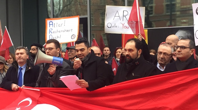 Kemalisten: Demo am WDR