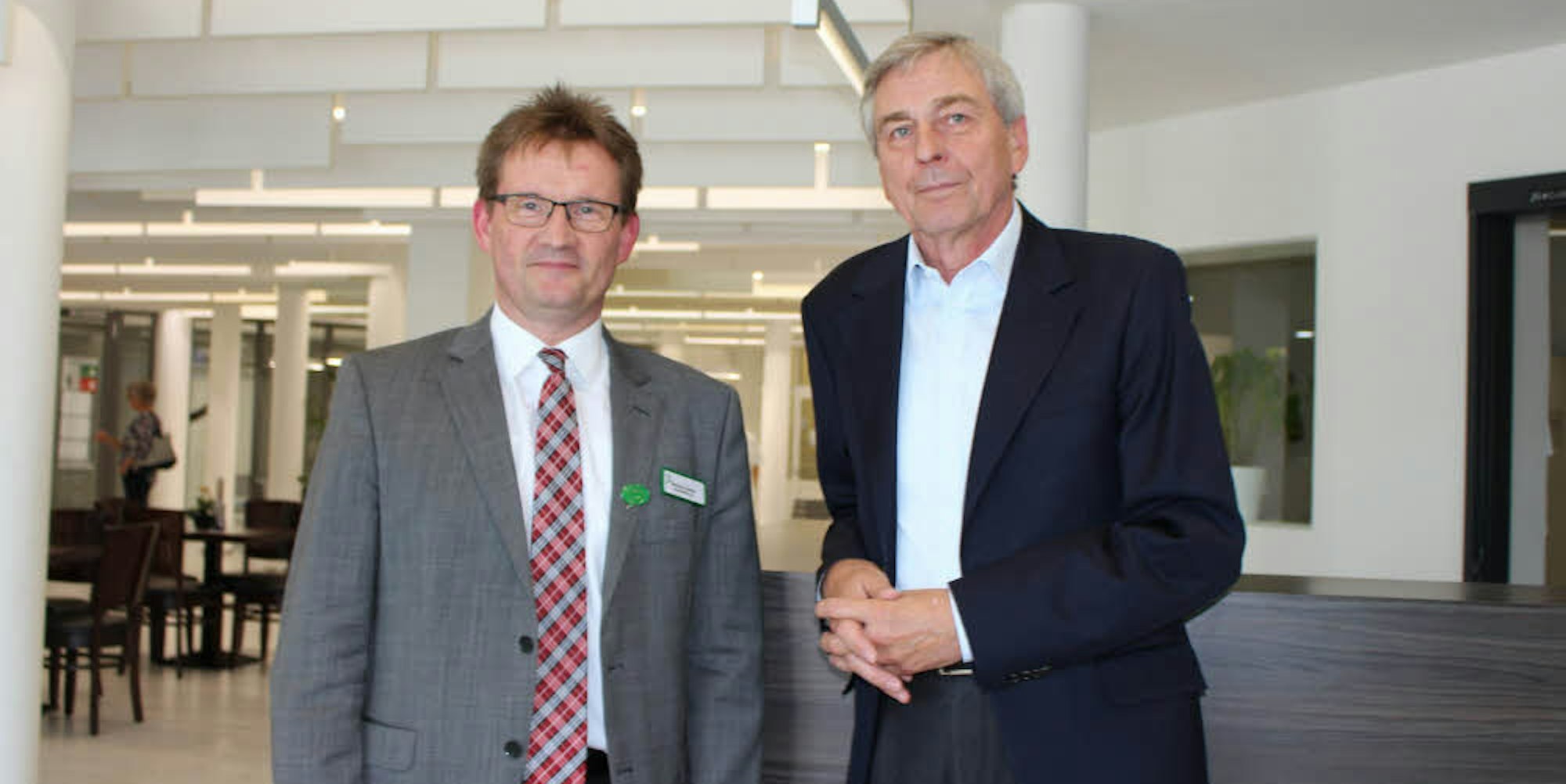 Sehen die Kreiskrankenhaus GmbH gut aufgestellt: Hermann Gemke (l.) und Manfred Herrmann.