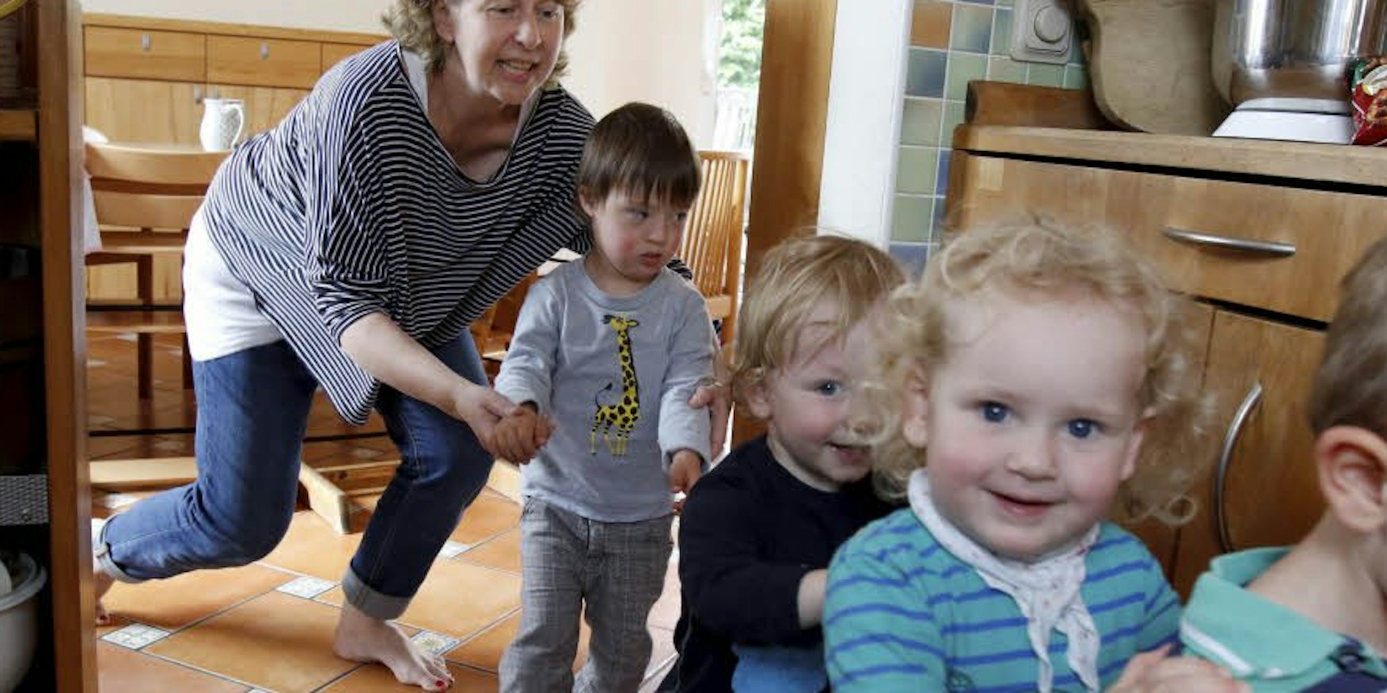Häusliche Kindertagespflege in Niehl: Tagesmutter Gisela Gieren im Einsatz
