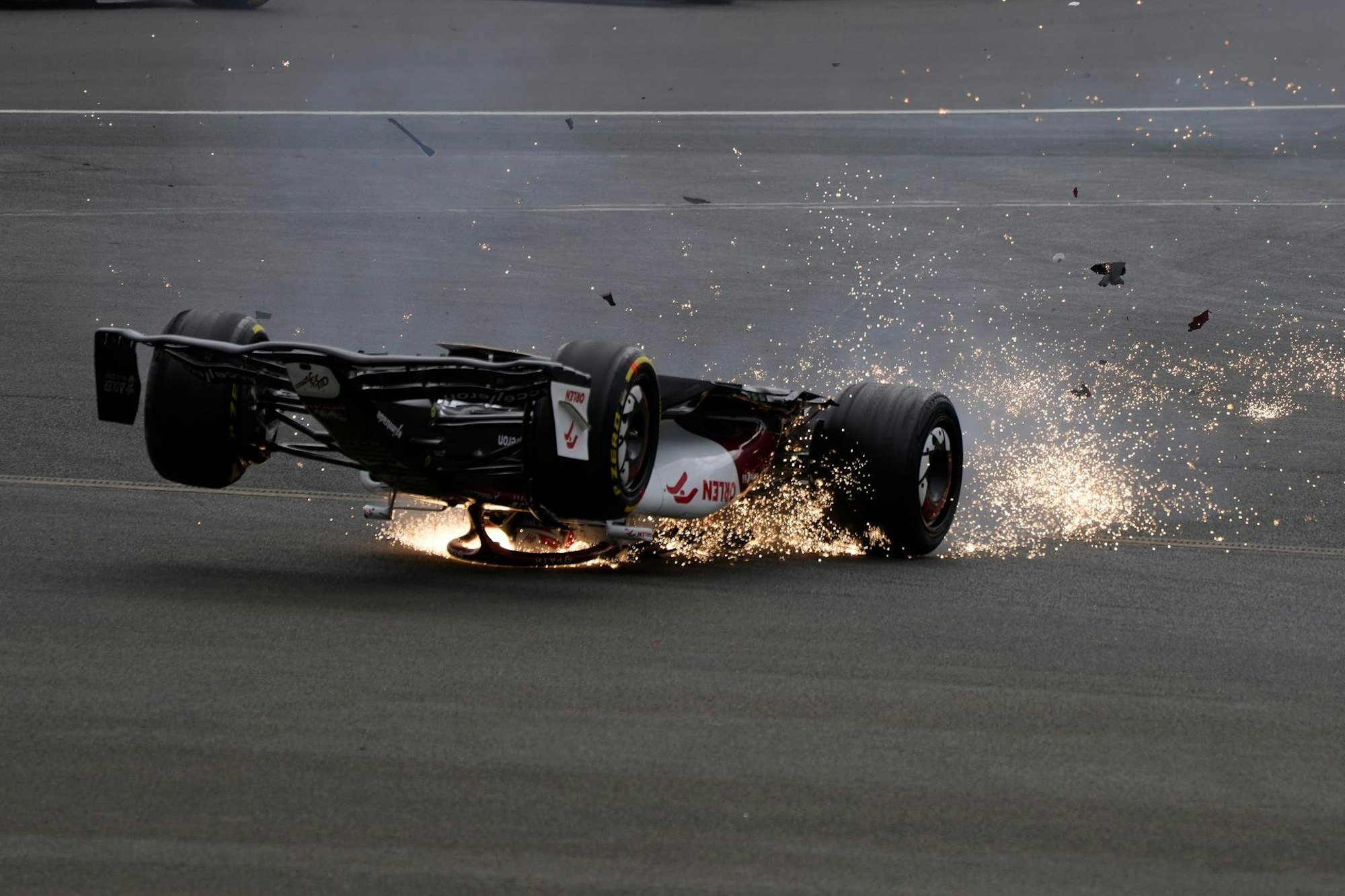 Zhou Unfall Silverstone