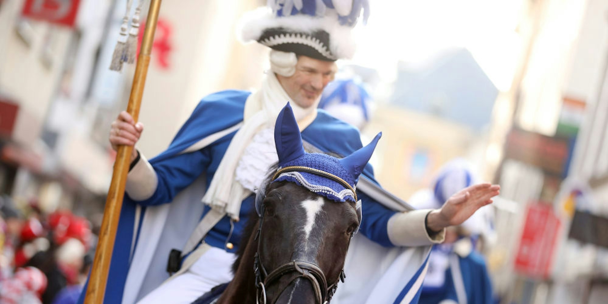 Reiter und Pferd im Karneval. (Symbolbild)