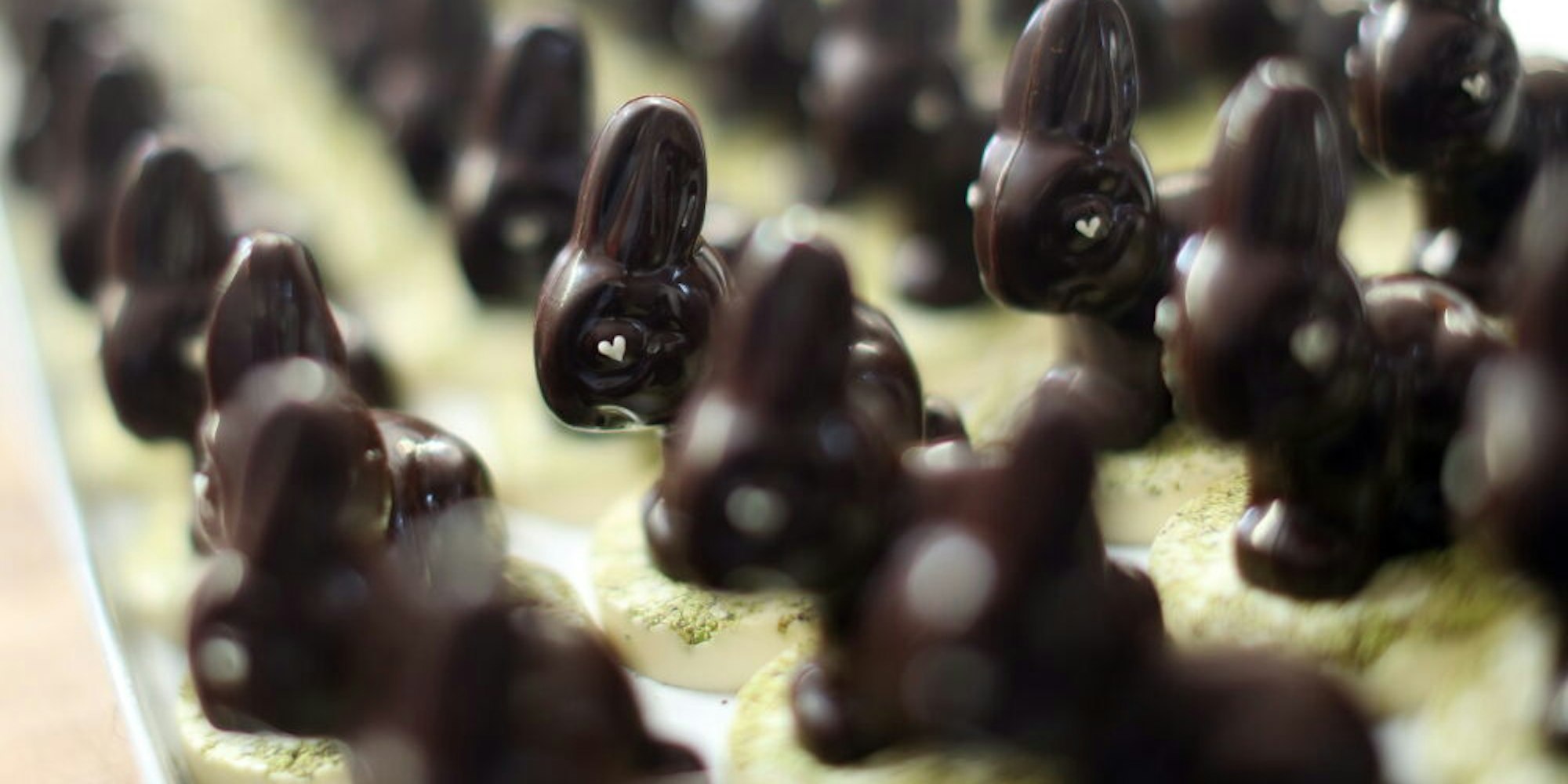 Gehören wie die Eier zum anstehenden Osterfest: Hasen aus Schokolade.