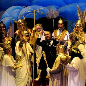 Geschafft: Jacques Offenbachs (M.), Operette „Orpheus in der Unterwelt“ wird zum Erfolg
