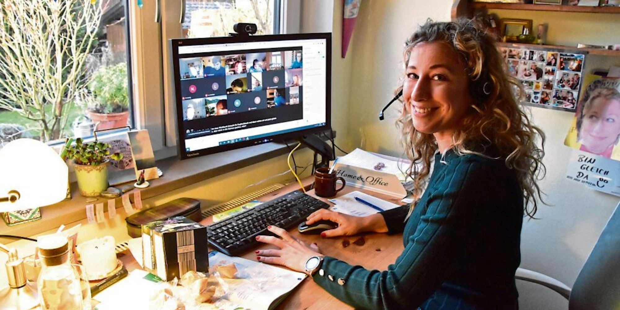 Am heimischen Computer unterrichtet Alexandra Dähling ihre Klasse.