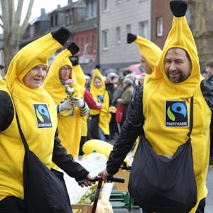 Im Karnevalszug 2020 hatten sich die Mitglieder der Fairtrade-Gruppe als Bananen verkleidet.