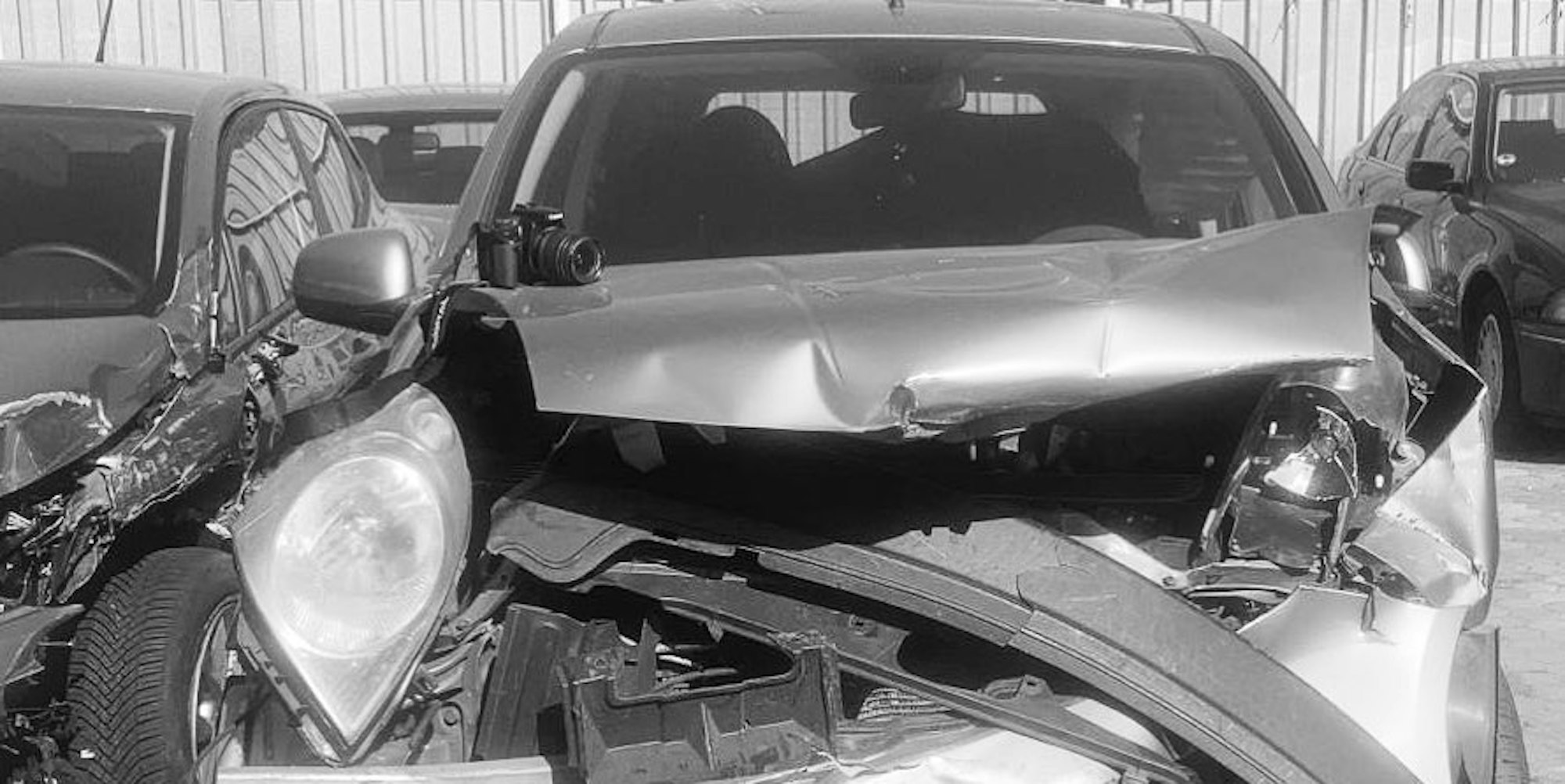 Frank Oppermanns Wagen nach seinem Autounfall auf der B9
