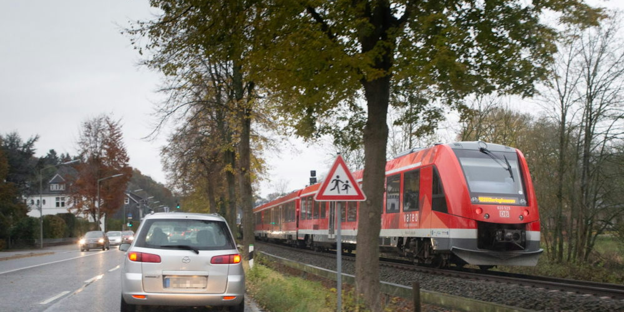 Ein Ausbau der Bahntrasse im engen Aggertal würde eine Milliarde Euro verschlingen und ist daher unrealistisch.