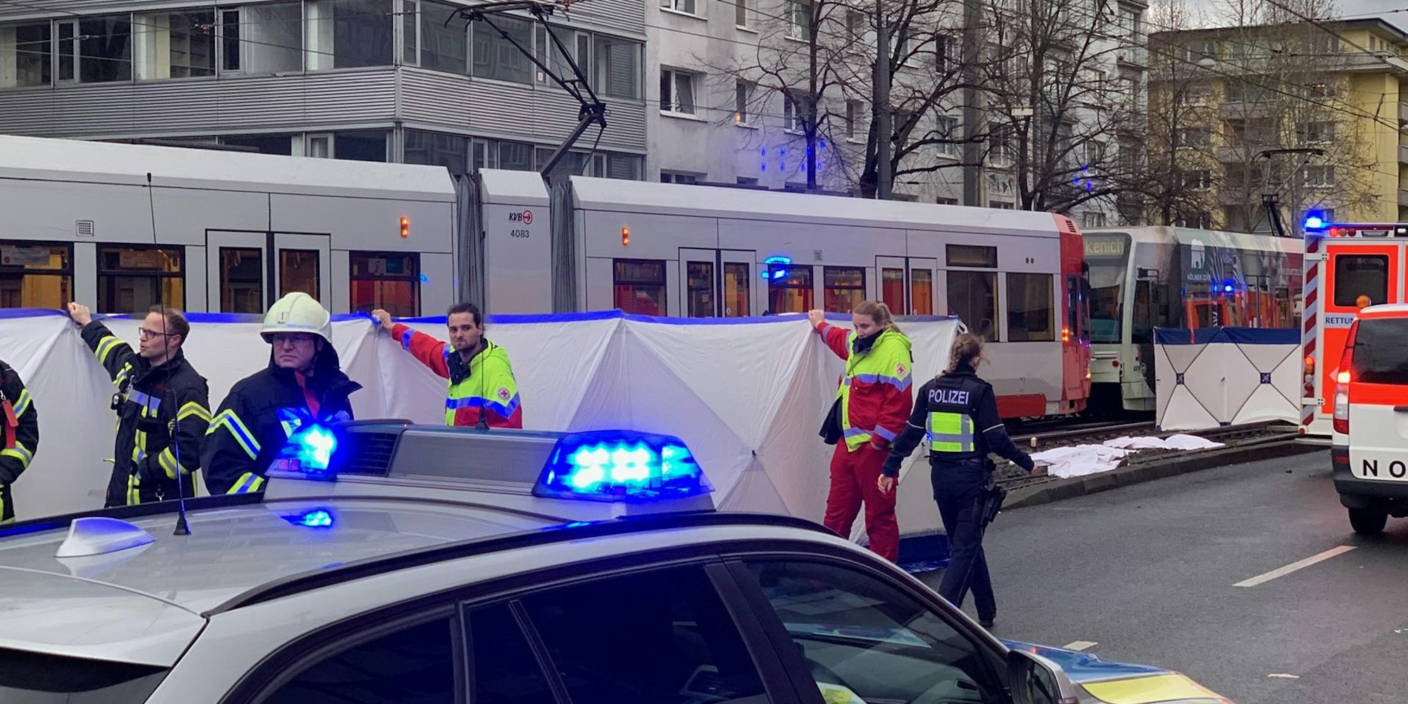 Am Barbarossaplatz ist eine Person von einer KVB-Bahn erfasst und getötet worden.