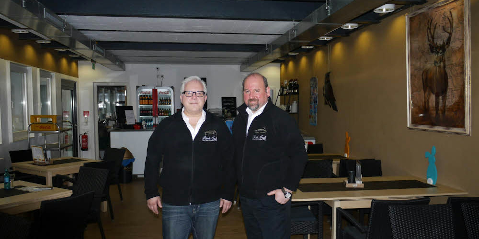 Die künftigen Betreiber des Park-Café Frank Tinzmann (l.) und Roberto Campione in ihren Räumen im Gut Leidenhausen