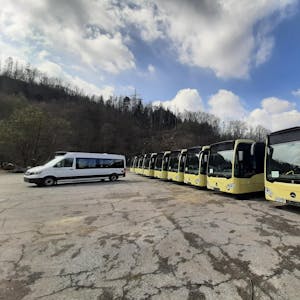 Zehn neue Mild-Hybrid-Fahrzeuge sind jetzt an die Oberbergische Verkehrsgesellschaft ausgeliefert worden.